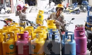 Từ 1/12, giá gas giảm 2.500 đồng/bình 12 kg