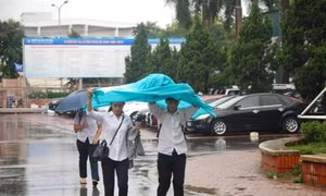 Nhiều khu vực mưa dông trong ngày thi đầu tiên