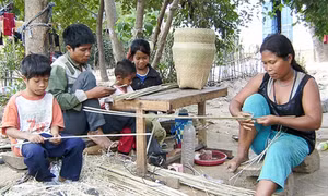 Nghề đan lát của đồng bào Raglai ở Tập Lá