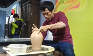 Đôi “bàn tay vàng” của nghệ nhân khiếm thính