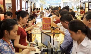 Giao dịch vàng trầm lắng