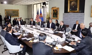 Hội nghị Cấp cao đặc biệt ASEAN-Hoa Kỳ: Phiên thảo luận về chủ đề Bảo vệ hòa bình, thịnh vượng và an ninh ở Châu Á - Thái Bình Dương.