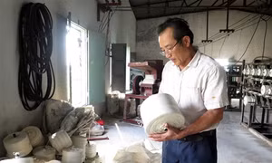 Người nông dân khởi nghiệp từ thu gom, tái chế bao xác rắn