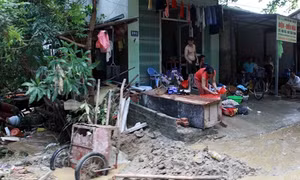 Cứu trợ khẩn cấp người dân bị ảnh hưởng lũ quét tại Lào Cai