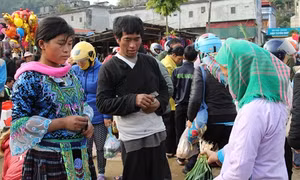 Phiên chợ Tết Tây Bắc ngày cuối năm