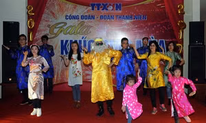 Tuổi trẻ TTXVN với chương trình Gala “khúc giao mùa”