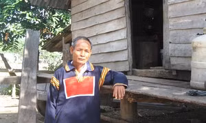 Dắt làng bước qua lời nguyền...