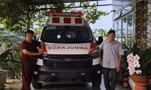 'Chuyến xe 0 đồng' từ vùng sâu Rô Men: Tình người lay động giữa đời thường