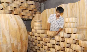 Những người giữ lửa làng nghề