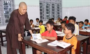 Lớp học nơi bản cao của sư cô Thích Nữ Đức Thịnh