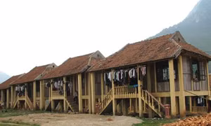 Nhà vượt lũ - cách làm hay ở bản Yên Luốm