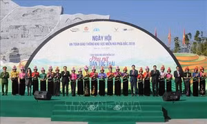 Nâng cao ý thức chấp hành quy định an toàn giao thông đồng bào dân tộc Thái khu vực miền núi phía Bắc