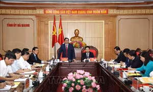 Trưởng ban Tổ chức Trung ương Phạm Minh Chính làm việc với Ban Thường vụ Tỉnh ủy Hà Giang
