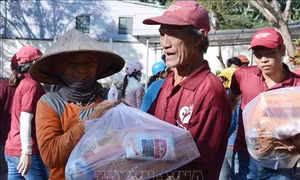 Đắk Lắk chăm lo Tết cho người nghèo