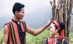Chiếc vòng tâm linh của người Vân Kiều