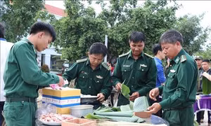 Xuân biên cương ấm tình quân dân ở xã Ia Đal