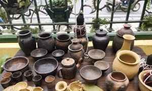 Độc đáo cách làm gốm của người Bana ở Kon Tum