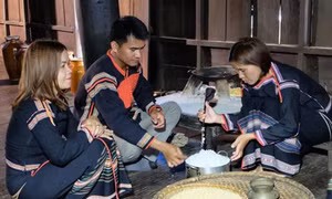 Nồng nàn rượu cần Ban Mê