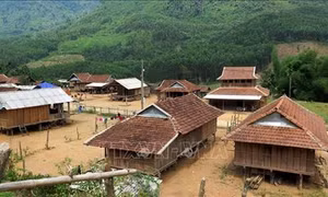 Cuộc sống hiện đại đang tiến dần đến bản làng Mô Níc của đồng bào Hre