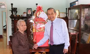 Phó Thủ tướng Chính phủ Trương Hòa Bình làm việc tại tỉnh Long An