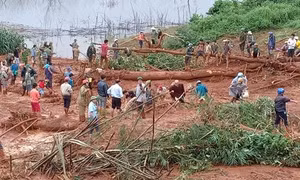 Tìm thấy thi thể ba nạn nhân trong một gia đình bị sạt lở đất vùi lấp ở Đắk Nông