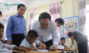 Vùng lũ Quan Sơn sẵn sàng cho năm học mới 2019-2020