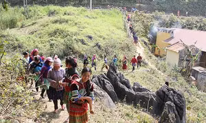Lễ cúng rừng của người Mông ở Lử Thẩn