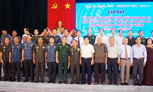 Đoàn kết để giúp nước bạn hồi sinh và phát triển