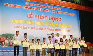 Chung tay vì người nghèo, trẻ em dân tộc thiểu số