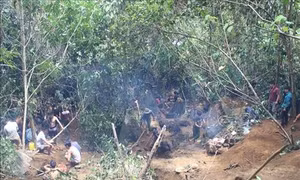 Yên Bái đẩy mạnh tuyên truyền để người dân hiểu, không lên núi khai thác đá quý trái phép