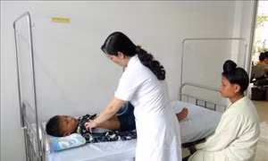 Sơn La thực hiện nhiều chính sách hỗ trợ, triển khai bảo hiểm y tế học sinh đến các vùng khó khăn