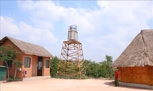 Nhà truyền thống bon Đắk R’Moan mới đưa vào sử dụng đã có dấu hiệu xuống cấp