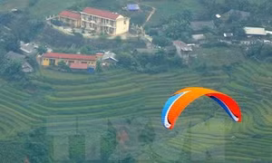 Khảo sát hai điểm bay dù lượn mới tại đỉnh đèo Khau Phạ và khu vực đồi mâm xôi, Yên Bái