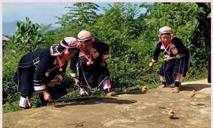 Hấp dẫn trò chơi Đọ lo thé của người Hà Nhì