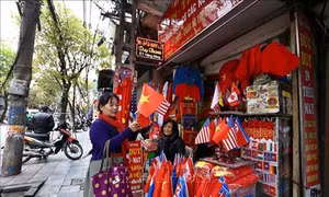 Những sản phẩm lưu niệm về Hội nghị thượng đỉnh Mỹ - Triều Tiên lần thứ hai thu hút khách du lịch