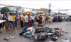 Khởi tố vụ án, tạm giữ hình sự tài xế điều khiển xe đầu kéo