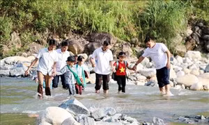 Năm học 2019-2020: Lai Châu tập trung vận động học sinh ra lớp đầy đủ, đúng độ tuổi