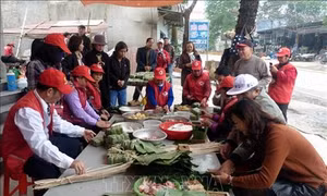 Mang Tết sớm đến với người nghèo huyện Sơn Dương