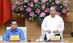 Thủ tướng Nguyễn Xuân Phúc: Ưu tiên giải quyết tiền lương, chế độ bảo hiểm cho người lao động khi doanh nghiệp phá sản