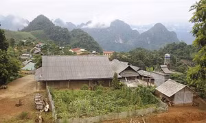 No ấm bản người Mông Phiêng Ban