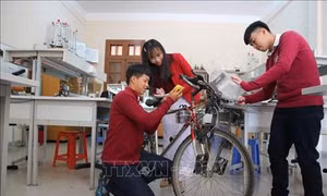 Xe đạp lọc khí – sáng tạo bảo vệ môi trường của học sinh Lâm Đồng