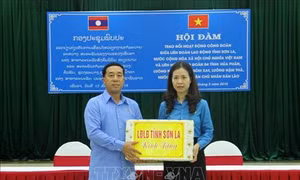 Sơn La và các tỉnh Bắc Lào trao đổi kinh nghiệm hoạt động công đoàn