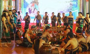 Muôn màu phong tục Tây Nguyên (Kỳ 1)