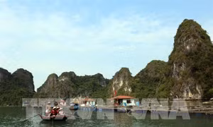Du lịch giá rẻ - chiêu bài hấp dẫn du khách Trung Quốc - Bài 1