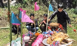 Lễ hội Roóng Poọc của người Giáy ở xã Tả Van