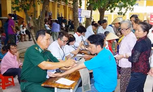 Hỗ trợ hộ nghèo, cận nghèo vươn lên trong cuộc sống ở nhiều địa phương 