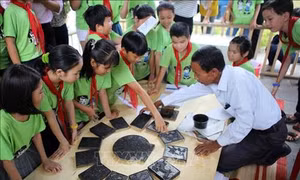 Triển lãm “Tranh dân gian truyền thống Việt Nam” 