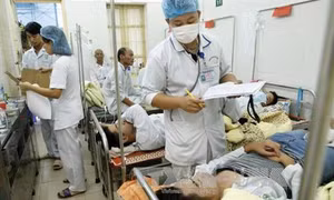 Sốt xuất huyết diễn biến phức tạp, nguy cơ gia tăng số mắc