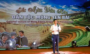 Giới thiệu “Sắc màu văn hóa dân tộc Mông tỉnh Yên Bái” tại phố đi bộ hồ Hoàn Kiếm