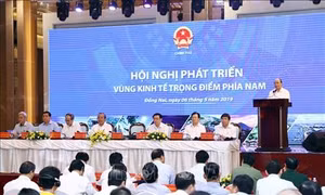Thủ tướng Chính phủ Nguyễn Xuân Phúc chủ trì Hội nghị phát triển vùng kinh tế trọng điểm phía Nam